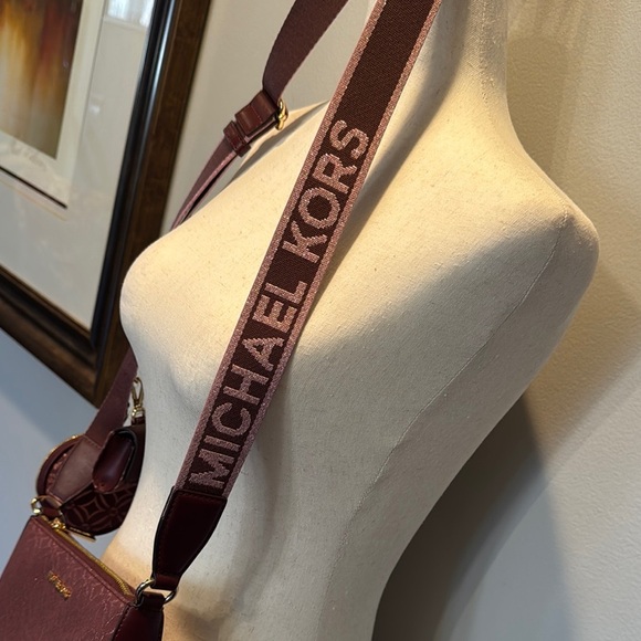 Michael Kors pink Metallic embossed jet set travel Crossbody Bag NWT - Picture 15 of 15